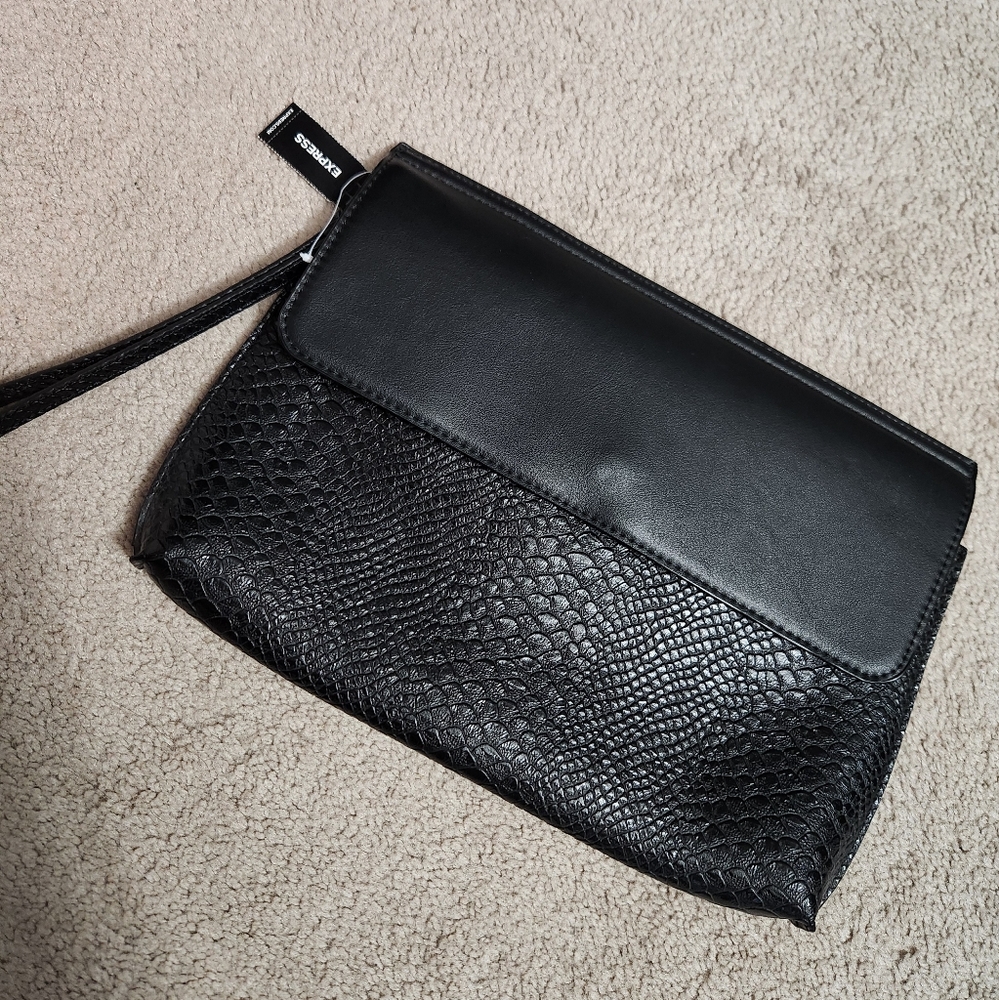 EXPRESS CLUTCH BAG PURSE BLACK *NWT*